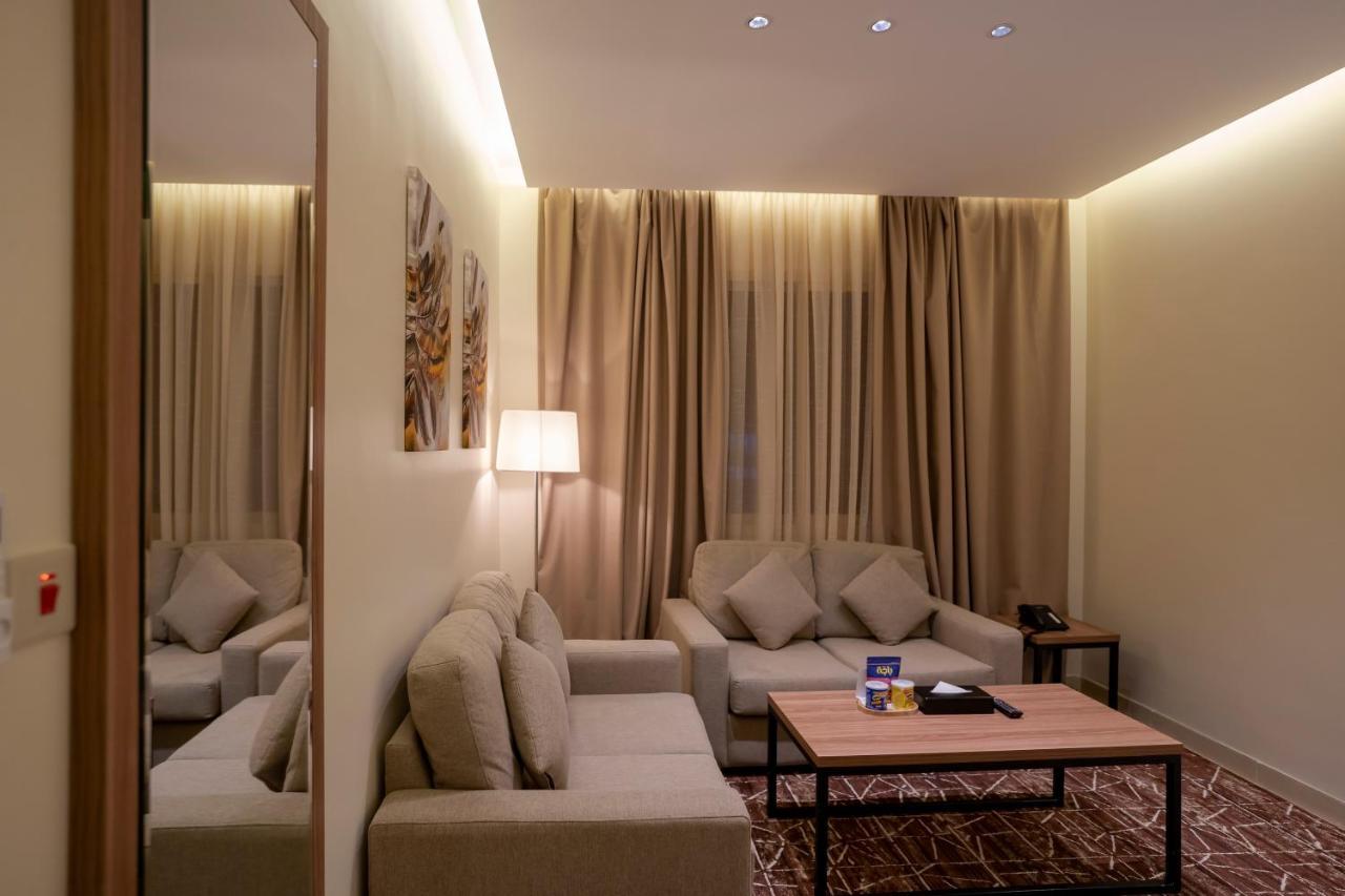 W Suites Hotel 艾卜哈 外观 照片